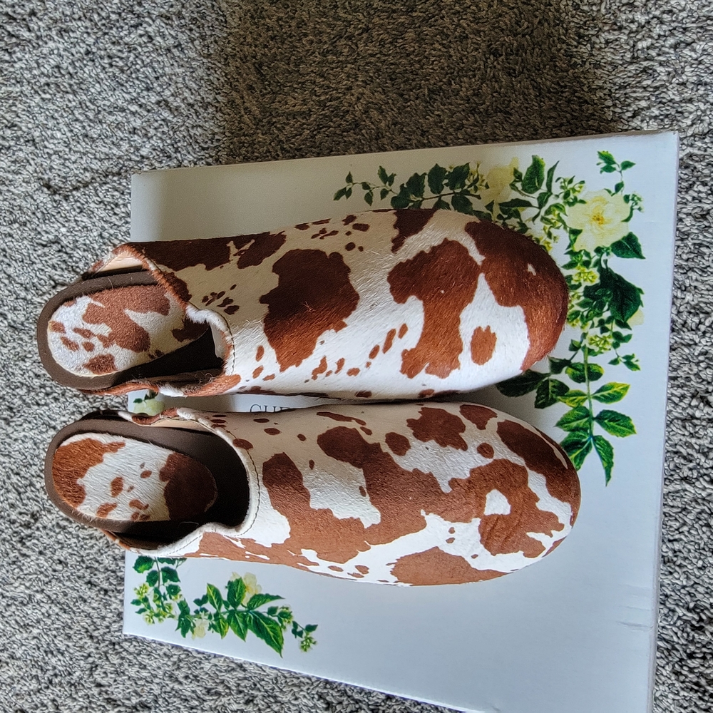 Chelsea & Violet Brown and White Cow Print Mules